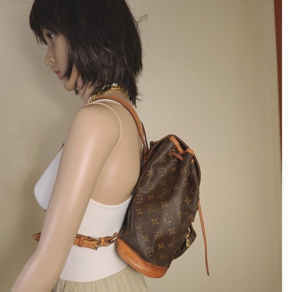 LOUIS VUITTON Montsouris Mm Monogram Brown Coated Canvas Backpack - Picture 3 of 14